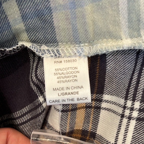 NWOT Love Tree plaid cotton flannel oversize long sleeve crop length shirt - Picture 10 of 11